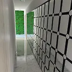 Emerald Luxe * أيا نابا