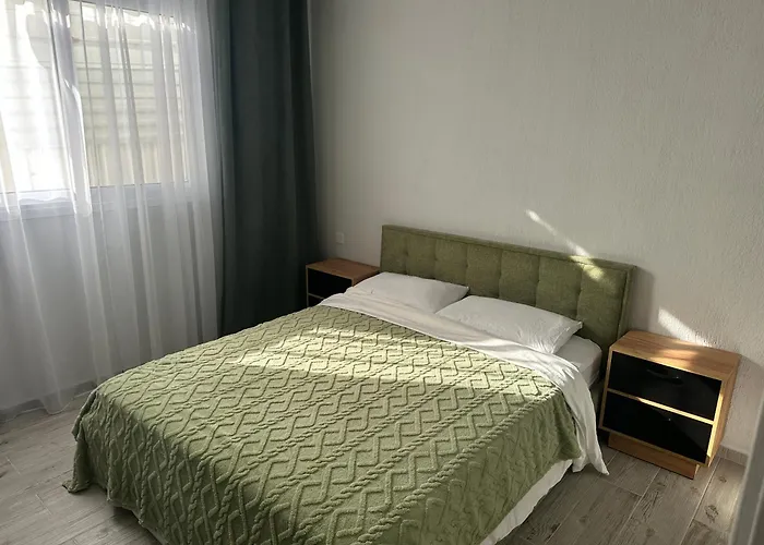 Emerald Luxe * איה נאפה