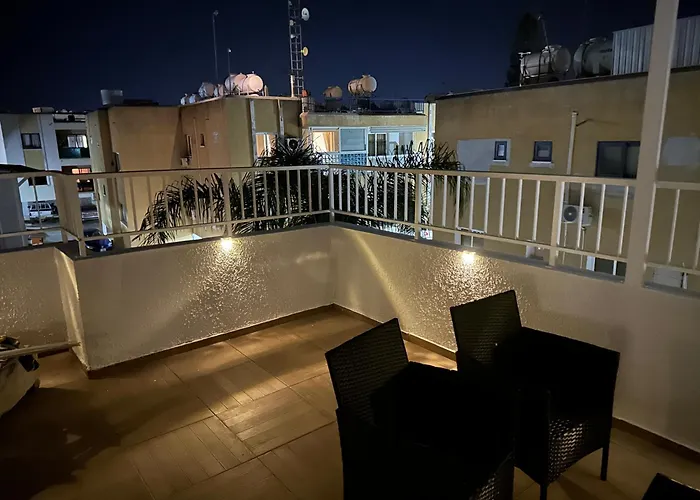 Emerald Luxe * איה נאפה